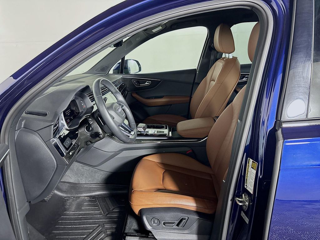 2022 Audi Q7 55 Premium Plus photo 10