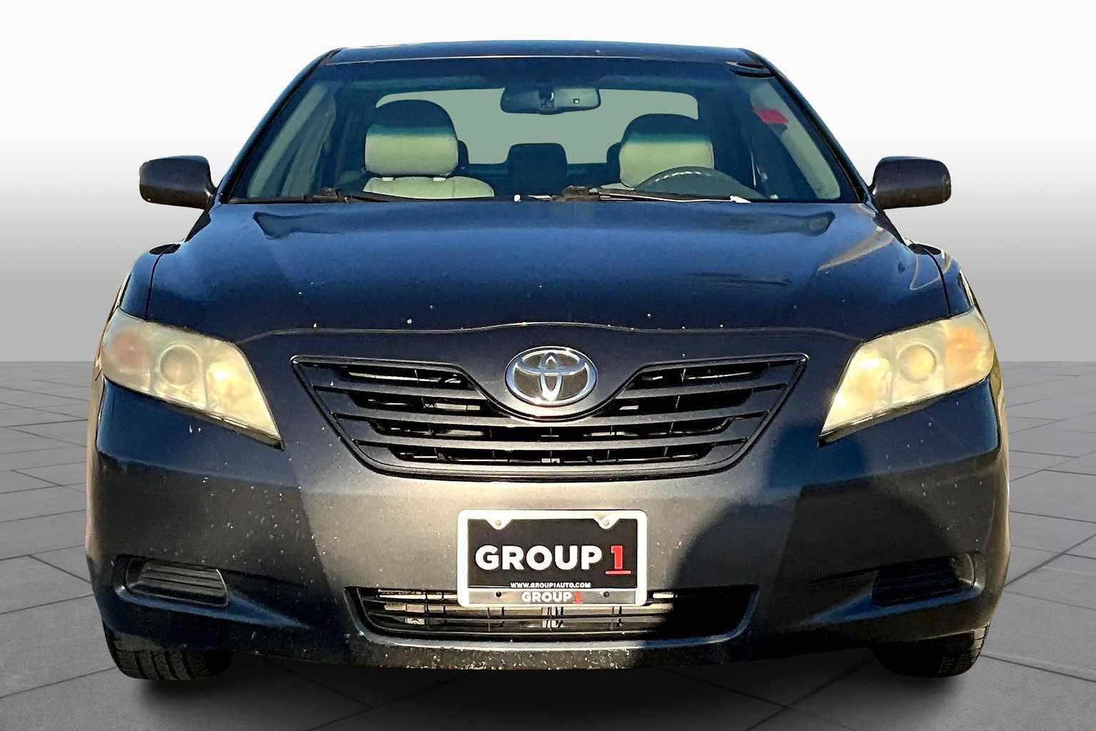 2009 Toyota Camry LE photo 3