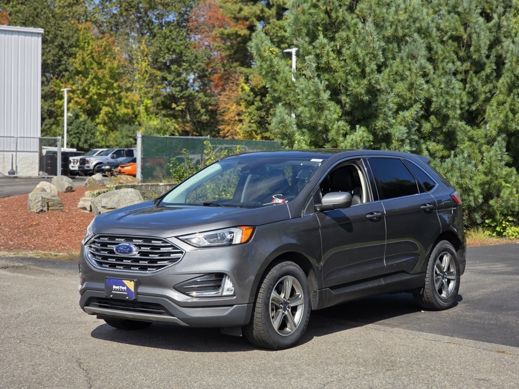 2022 Ford Edge SEL photo 4
