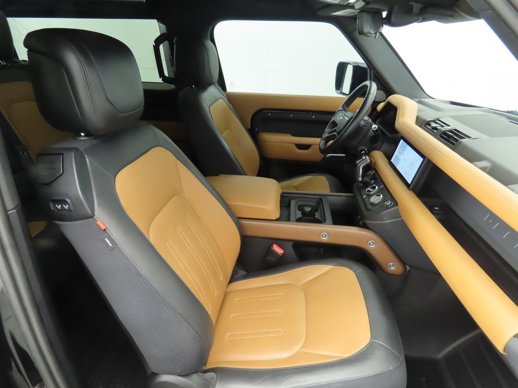 2021 Land Rover Defender 90 X photo 18