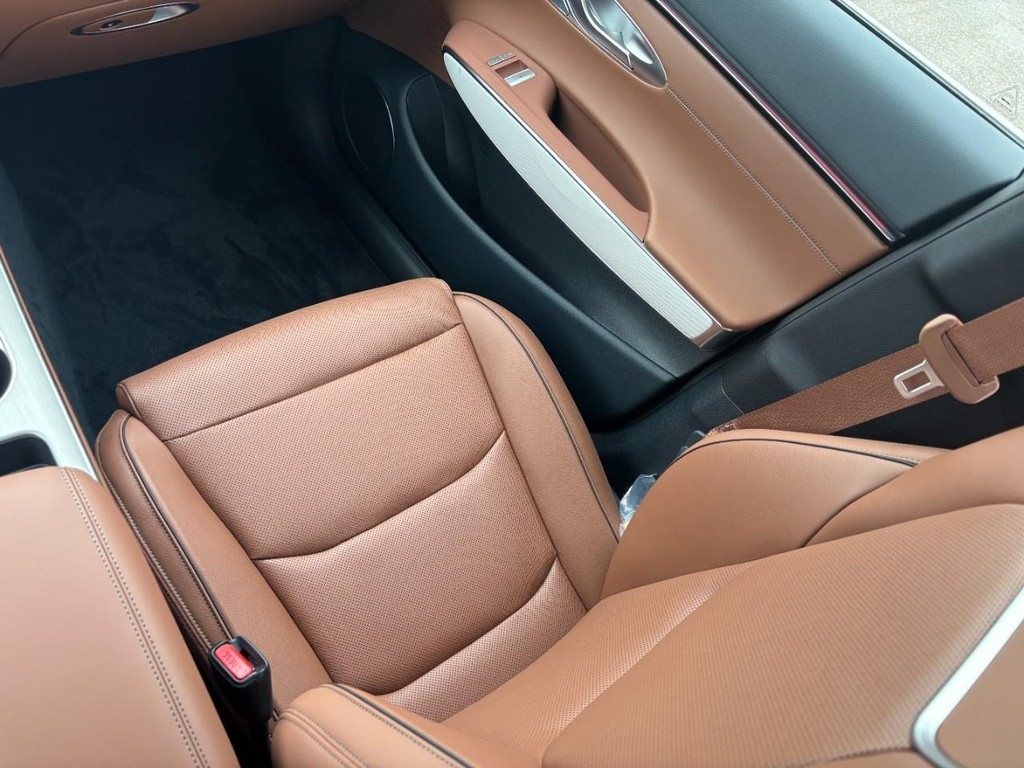 2026 Genesis GV70 2.5T Advanced photo 10