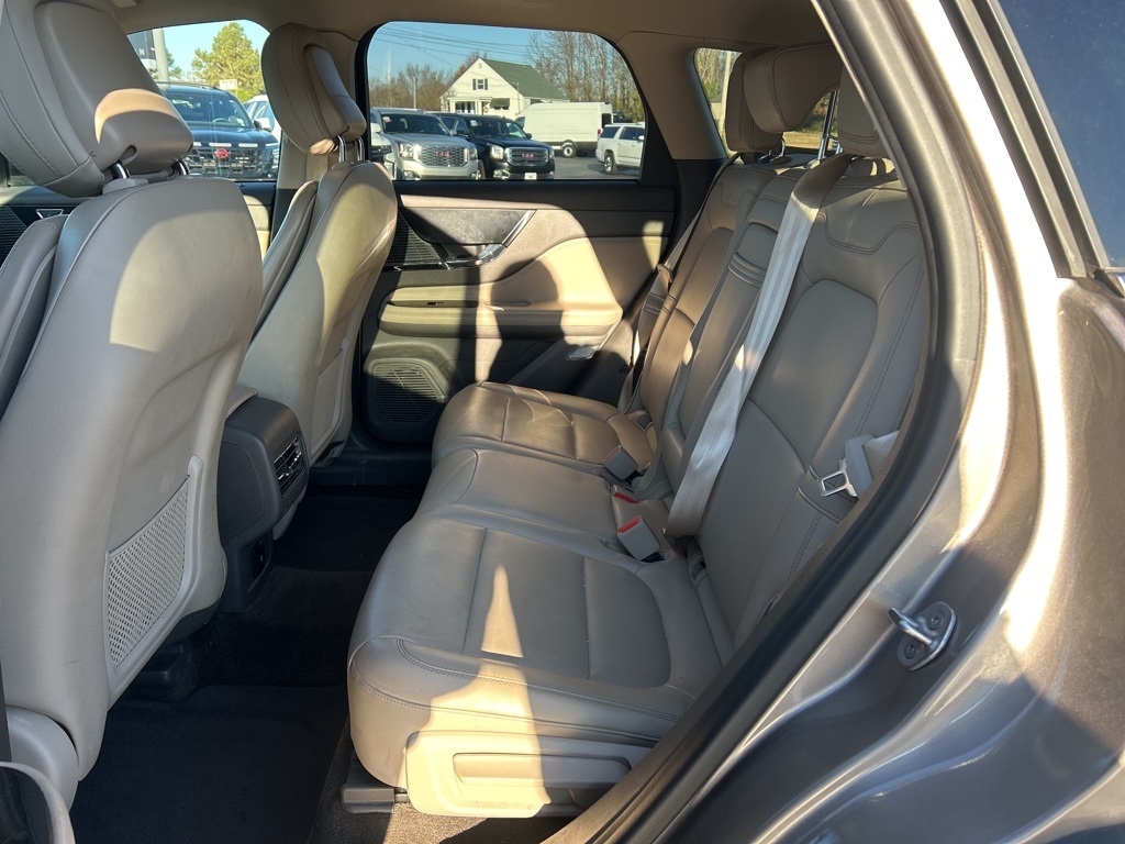 2020 Lincoln Corsair Standard photo 4