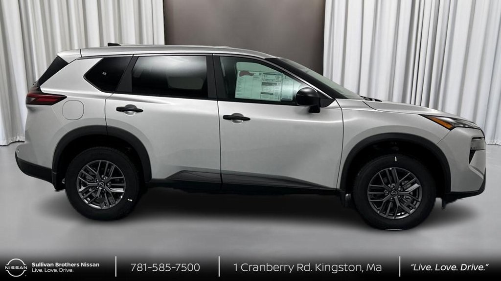 2025 Nissan Rogue S photo 3