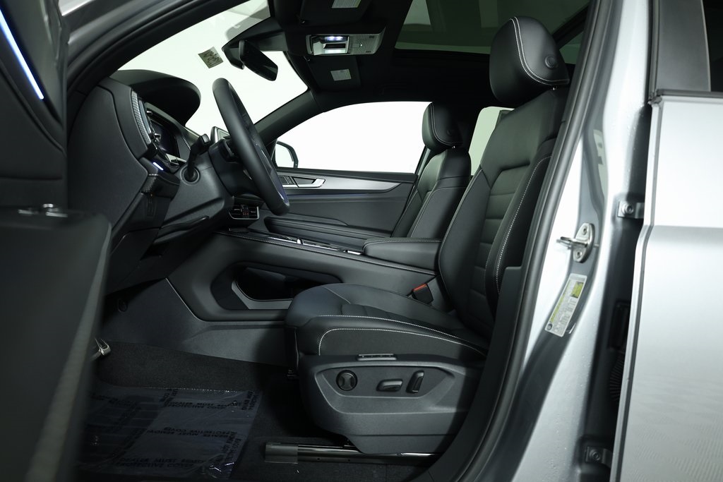 2026 Volkswagen Atlas Cross Sport SEL R-Line photo 3