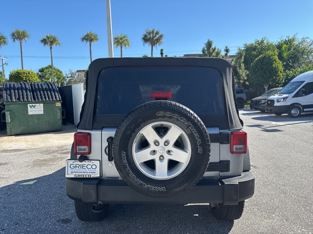 2016 Jeep Wrangler Unlimited Sport photo 3