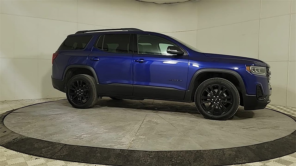 2023 GMC ACADIA - Image 8