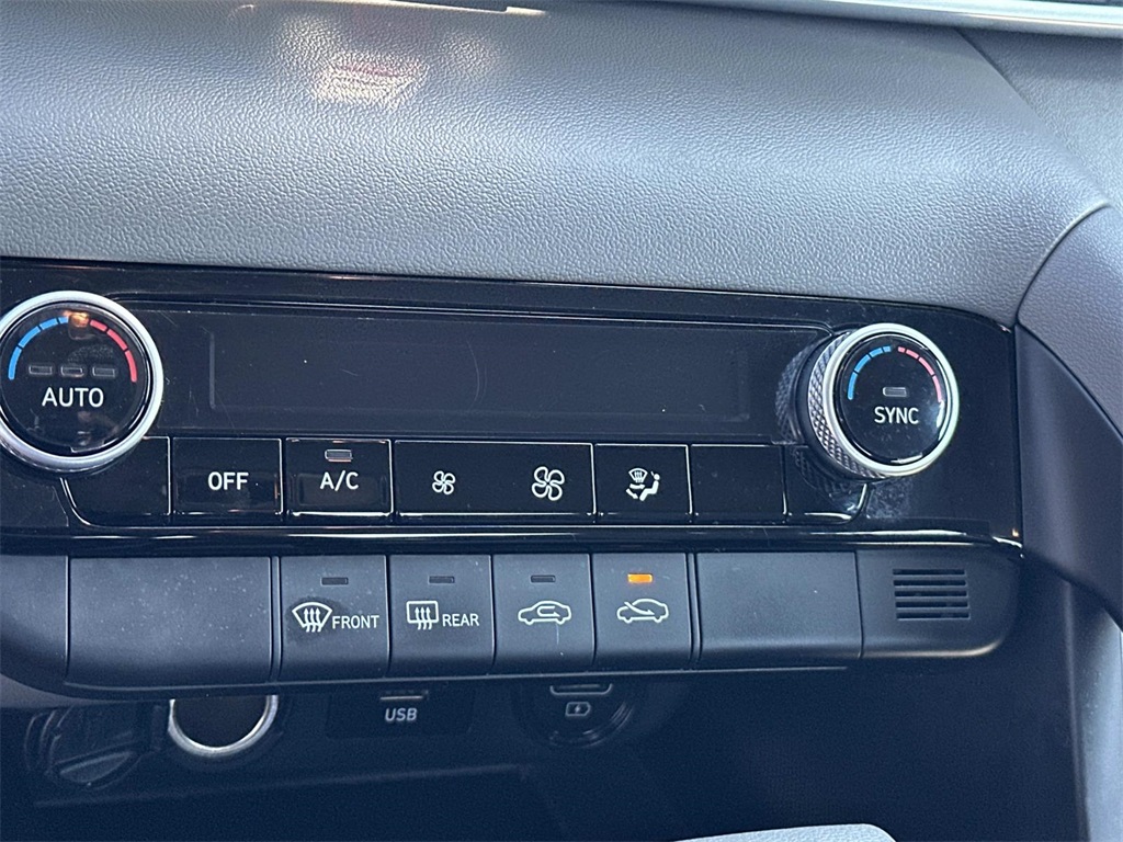 2023 Hyundai Elantra SEL photo 18
