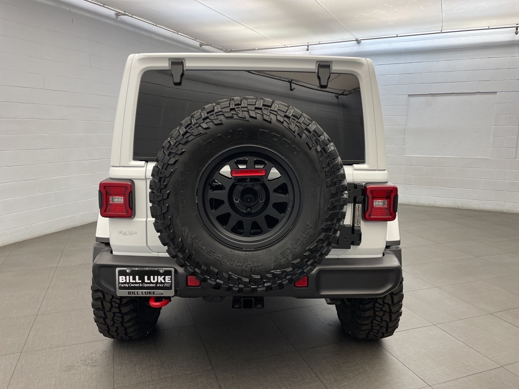 2025 Jeep Wrangler Rubicon photo 2