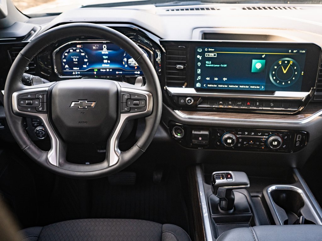 2024 Chevrolet Silverado 1500 RST photo 29