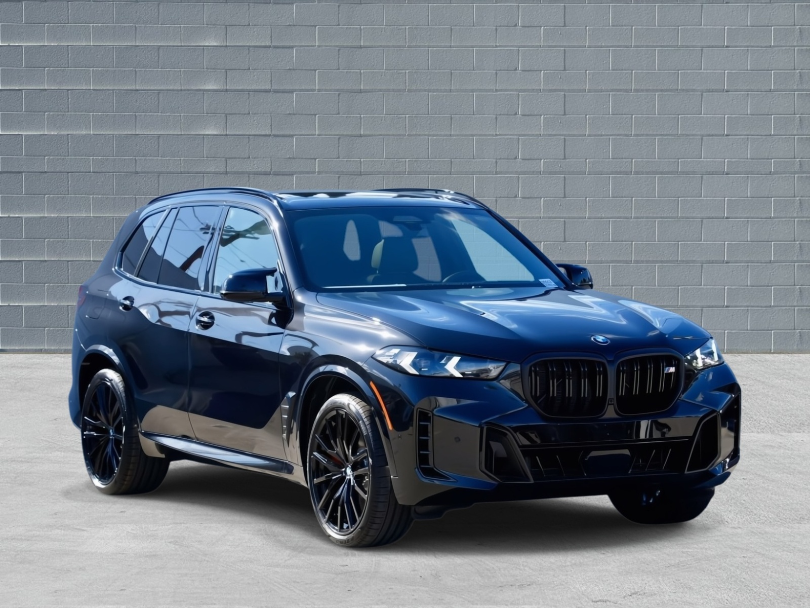 2026 BMW X5 M60i's photo