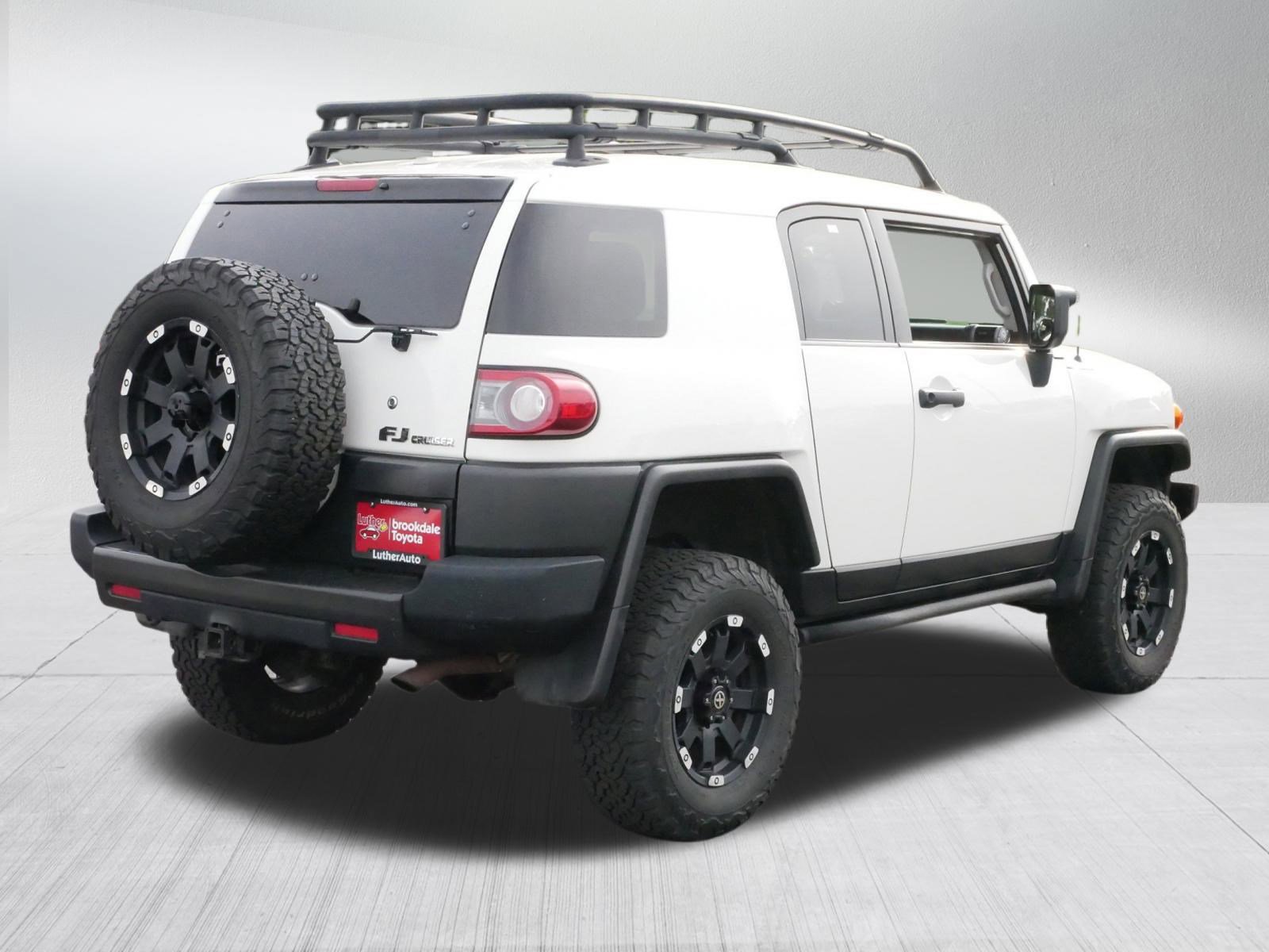 2014 Toyota FJ Cruiser Trail Teams Special Edition photo 7