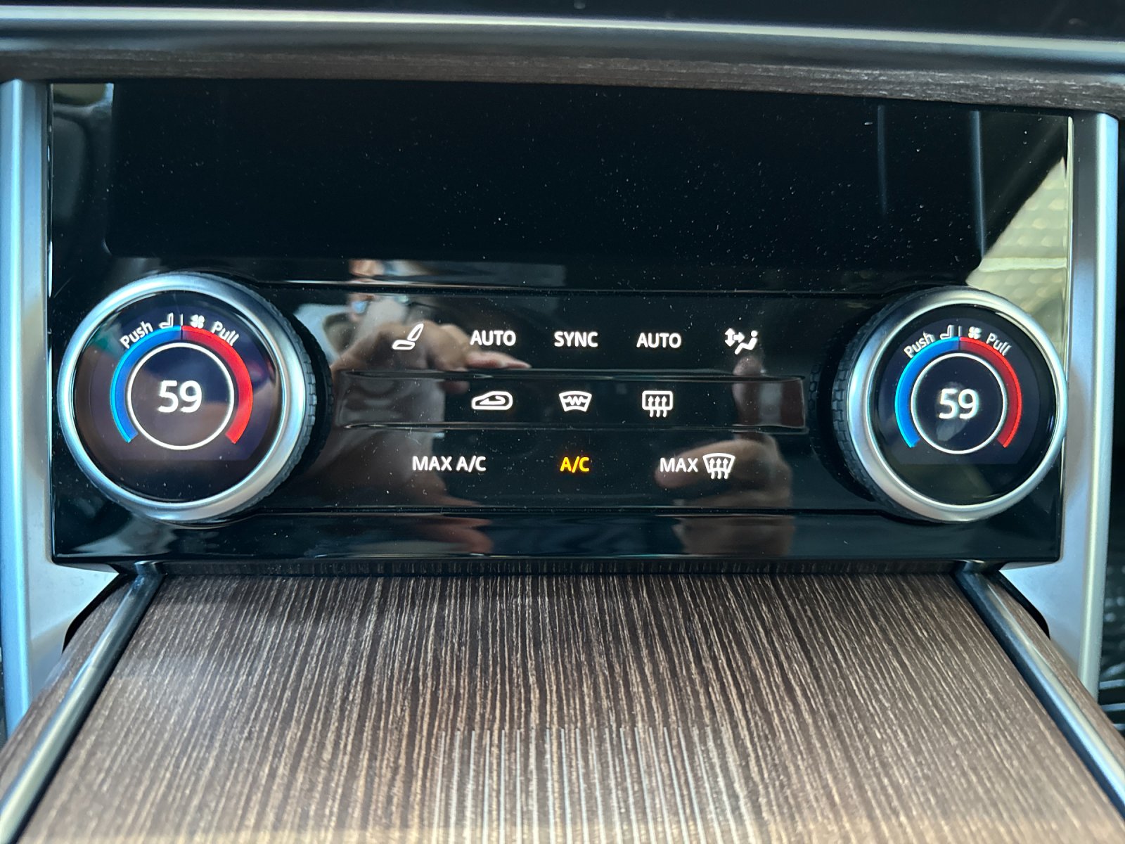 2023 Land Rover Range Rover Autobiography photo 24