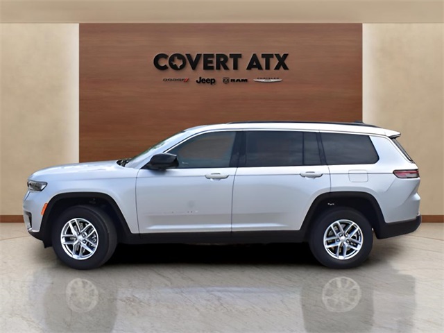 2025 Jeep Grand Cherokee Laredo X photo 2