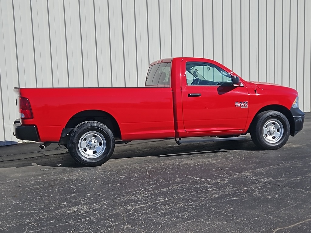 2023 Ram 1500 Classic Tradesman photo 3