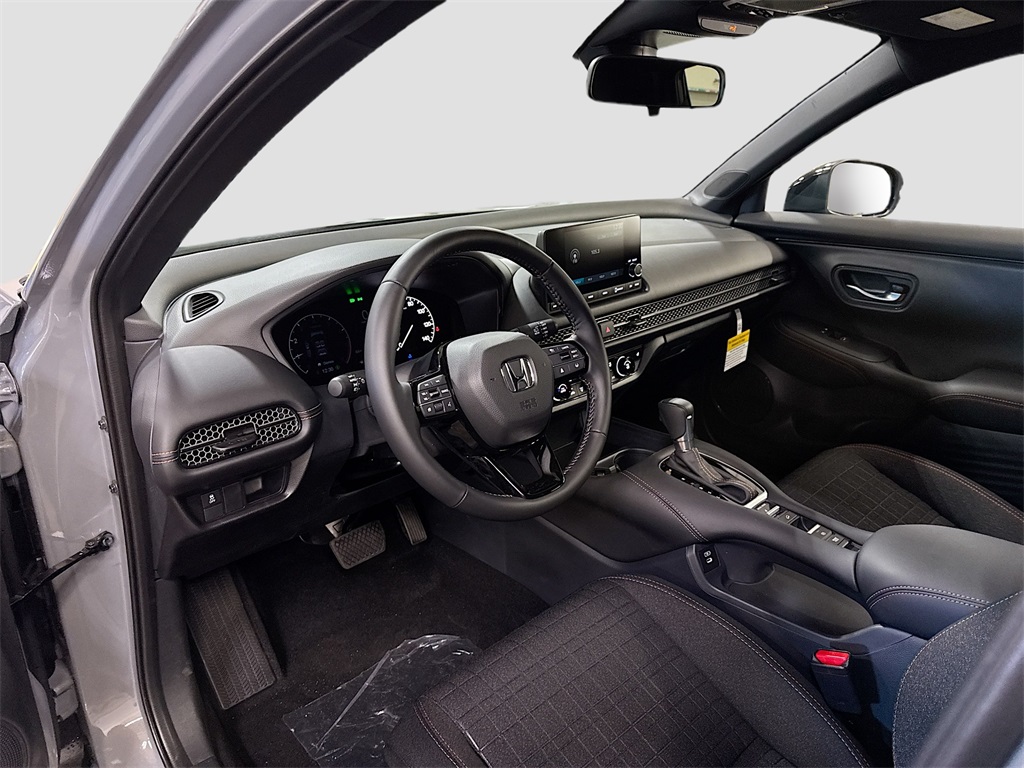 2025 Honda HR-V Sport photo 13
