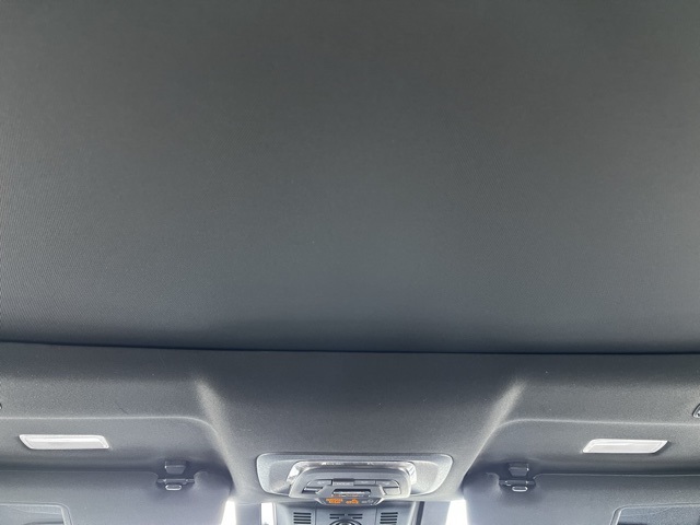 2025 Toyota Crown Signia Limited photo 25