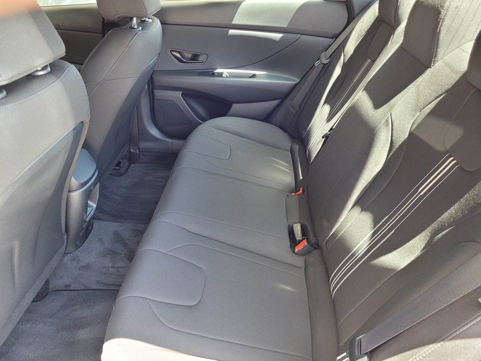 2025 Hyundai Elantra SEL Sport photo 11