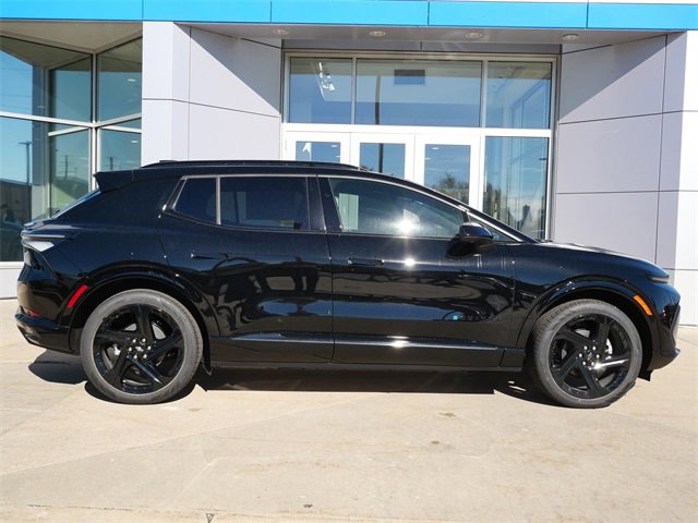 2026 Chevrolet Equinox EV 3RS photo 2