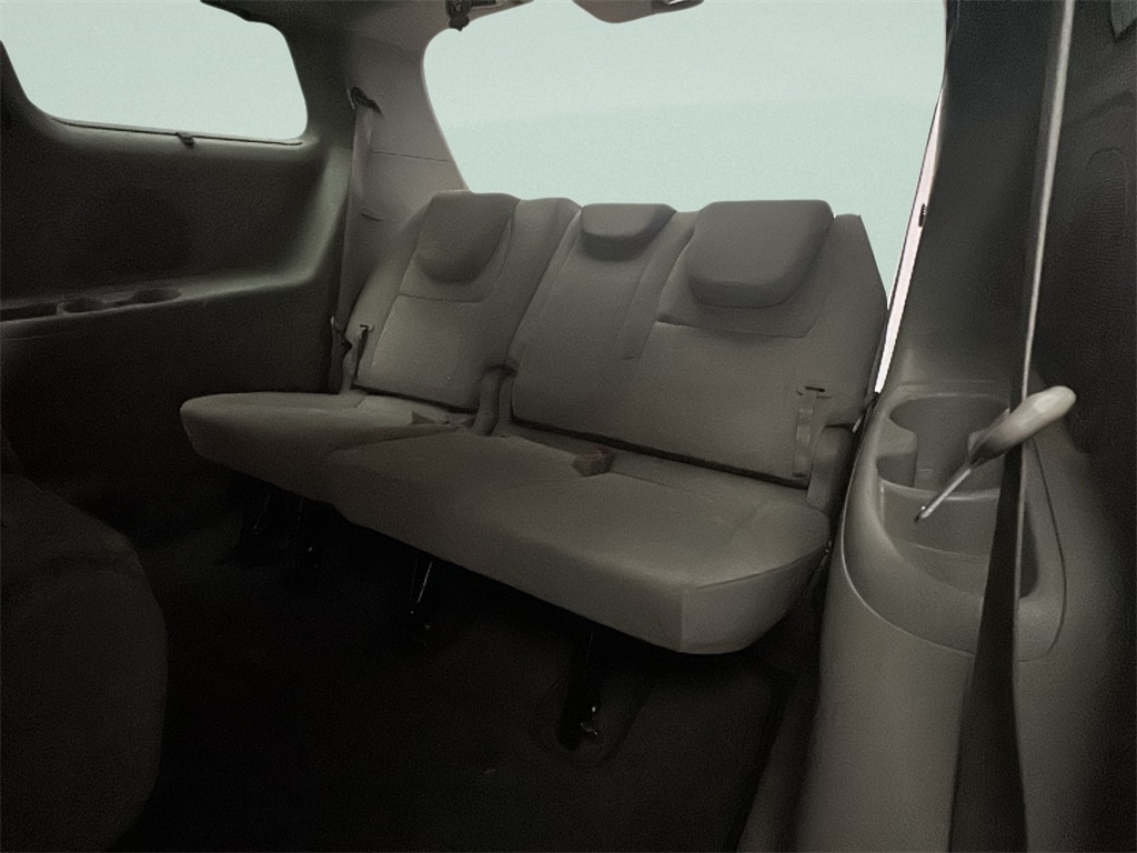 2015 Kia Sedona LX photo 9