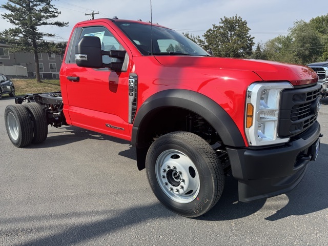 2025 Ford F-550 Super Duty Chassis Cab XL's photo