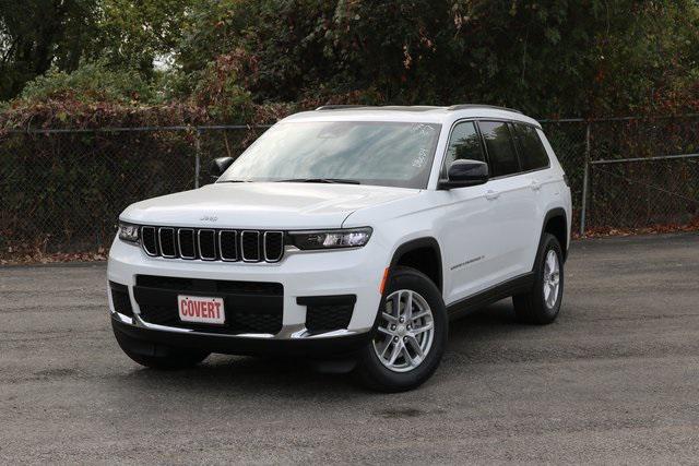 2025 Jeep Grand Cherokee L Laredo's photo