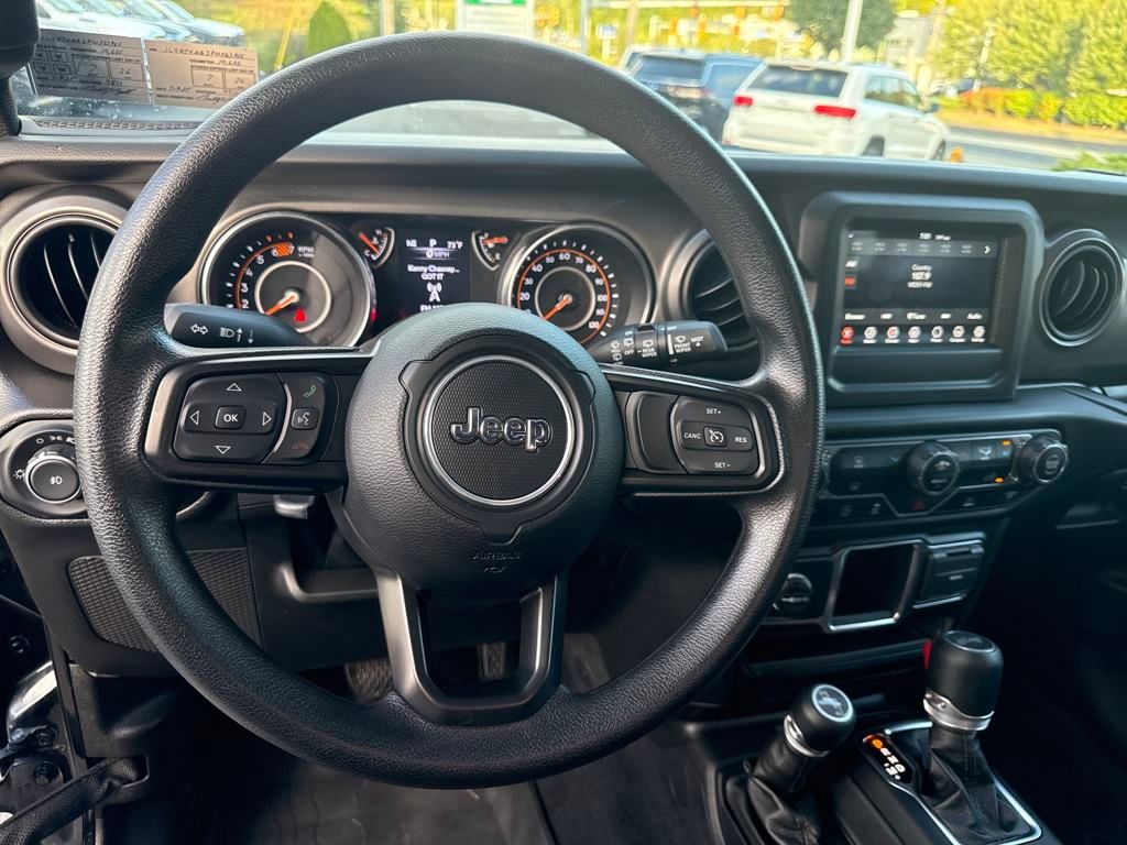 2023 Jeep Wrangler Willys photo 13