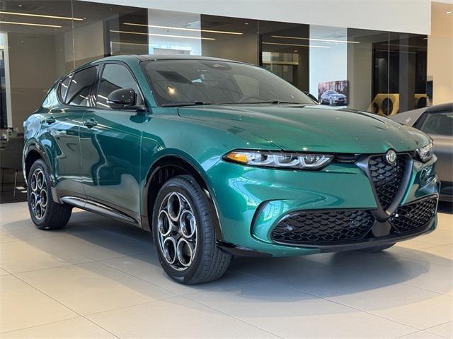 2025 Alfa Romeo Tonale Base's photo