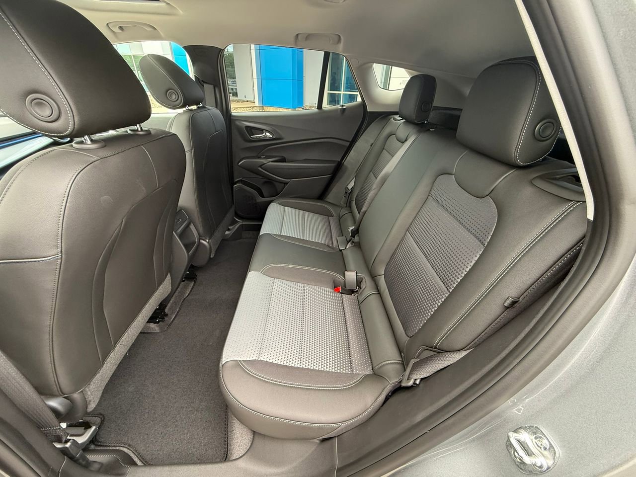 2025 Chevrolet Trax LT photo 25