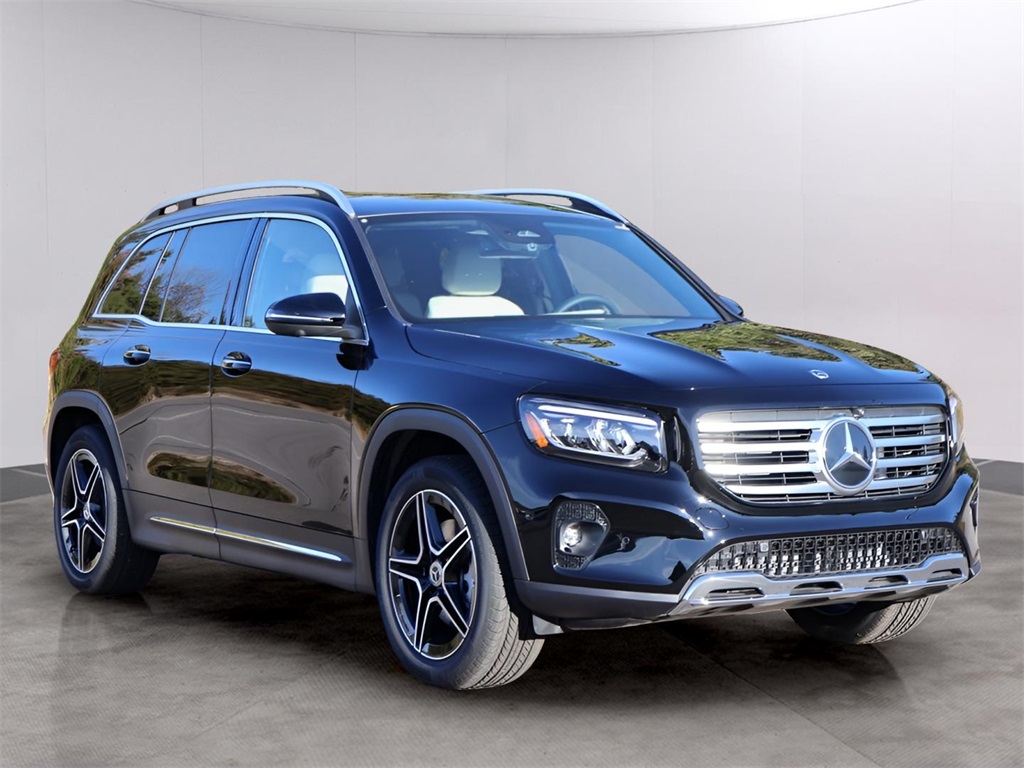 2026 Mercedes Benz GLB 250 4MATIC photo 3