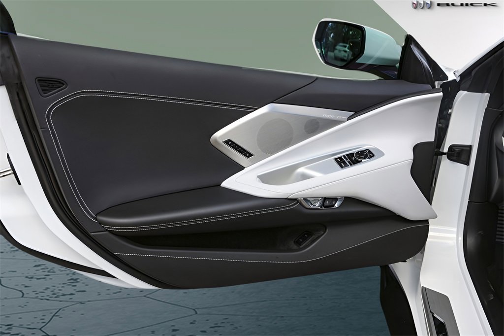 2021 Chevrolet Corvette Stingray 2LT photo 22