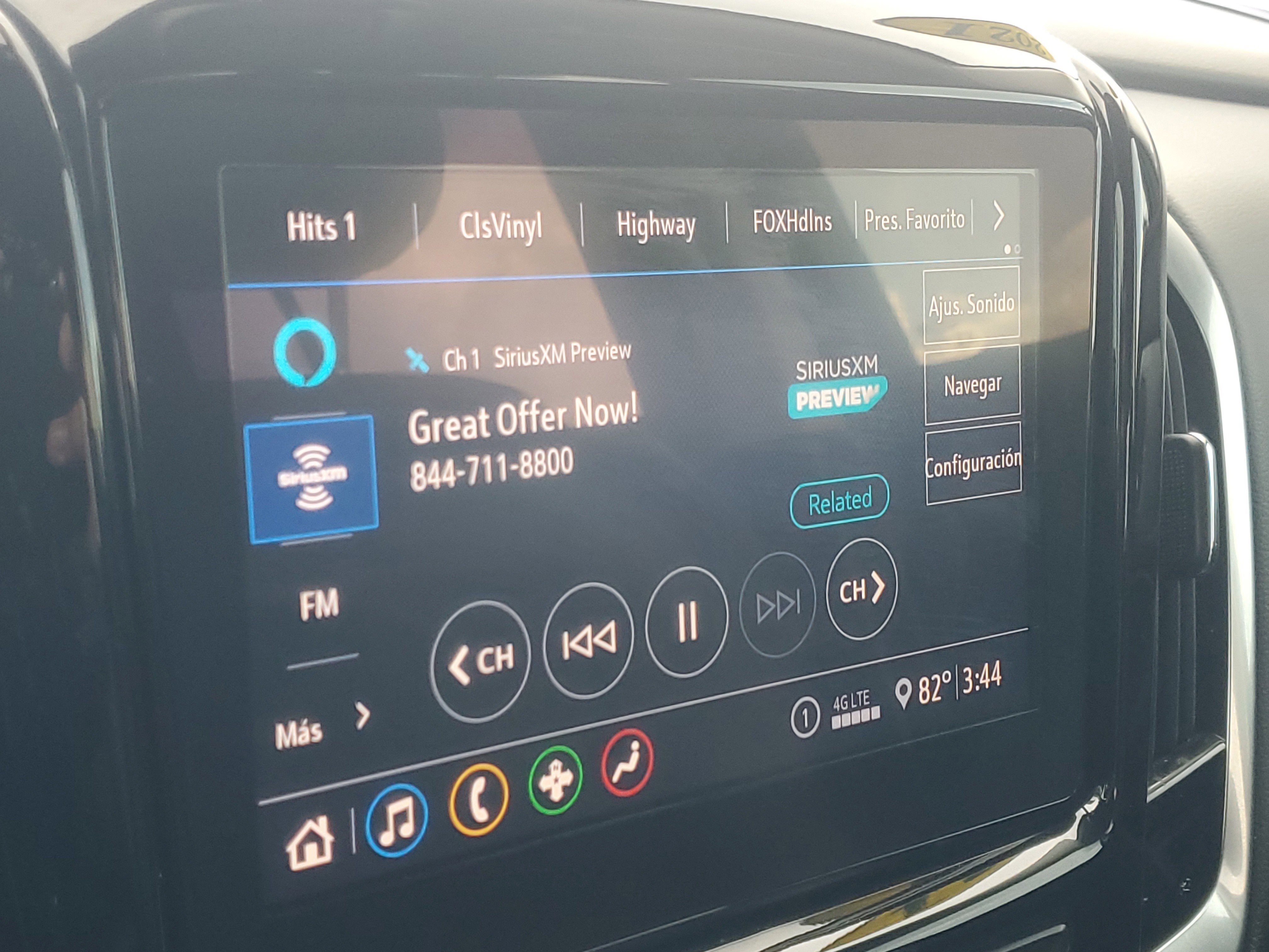 2021 Chevrolet Traverse Leather photo 8
