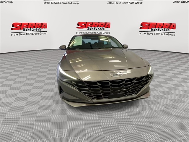 2023 Hyundai Elantra Limited photo 4