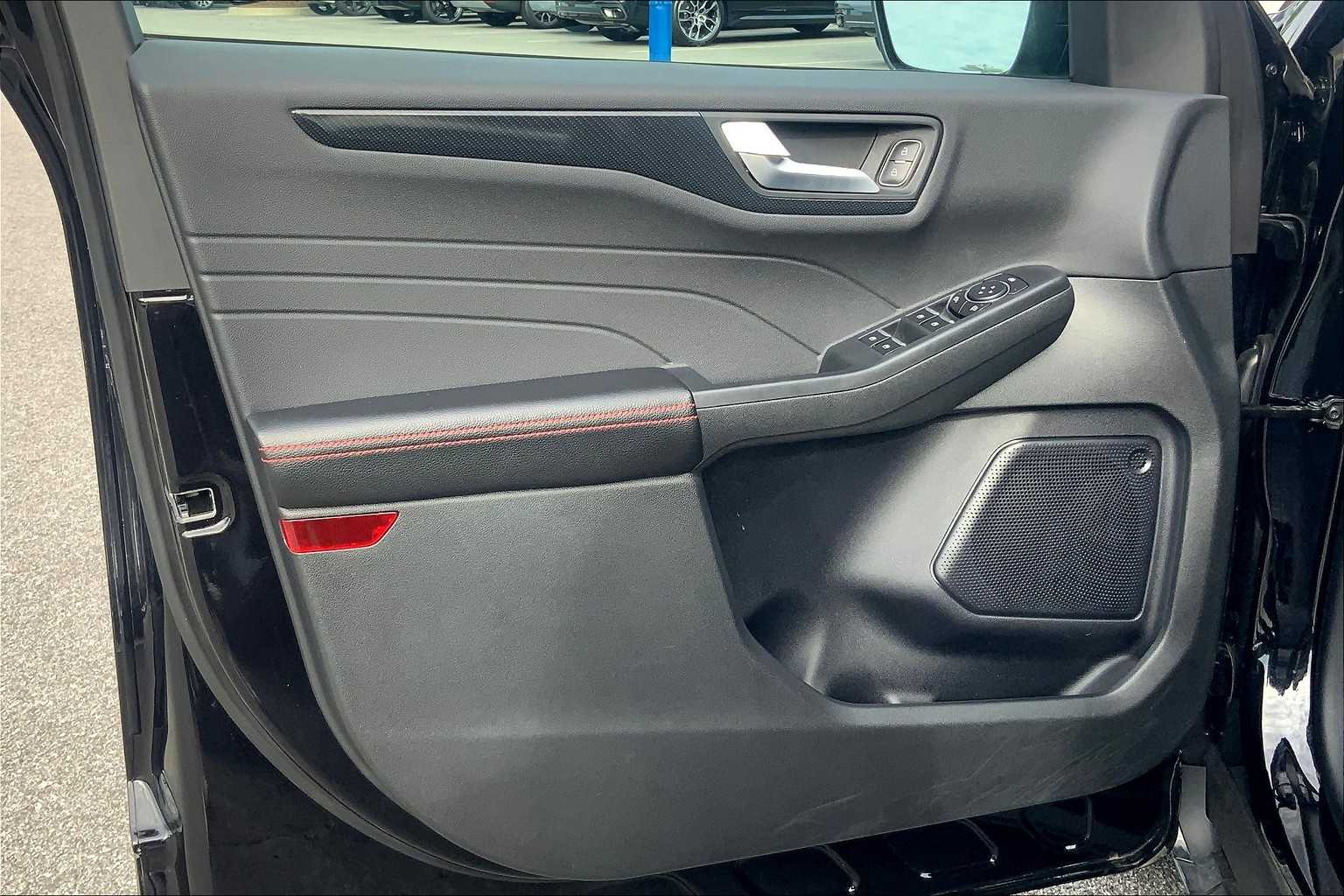 2024 Ford Escape ST-Line photo 23