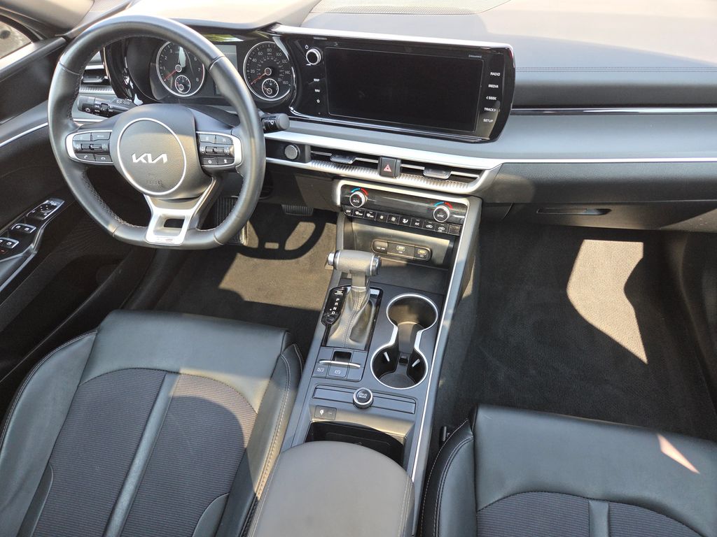 2022 Kia K5 GT-Line photo 28