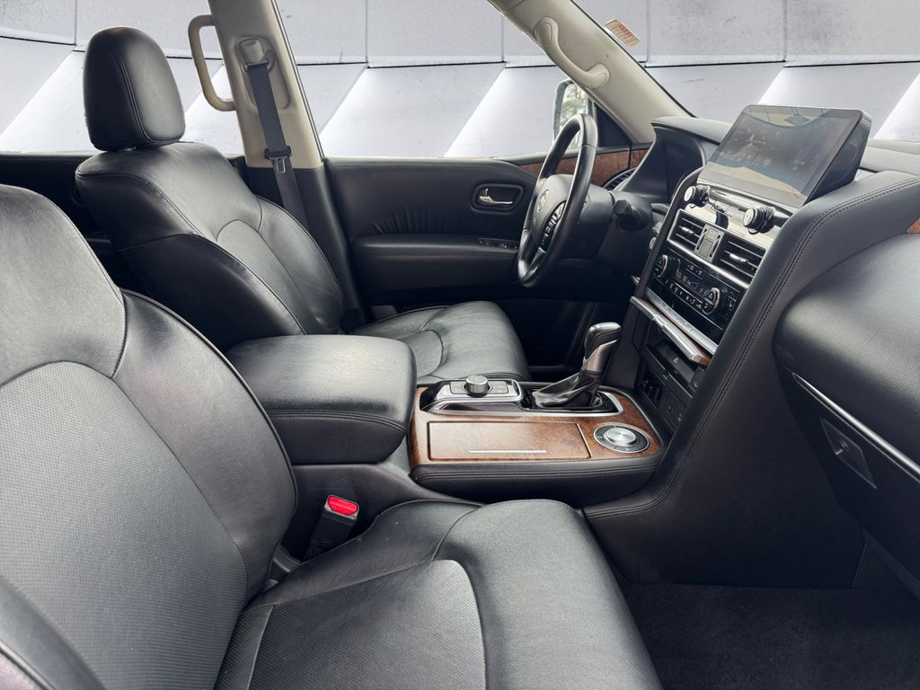2023 Nissan Armada SL photo 12