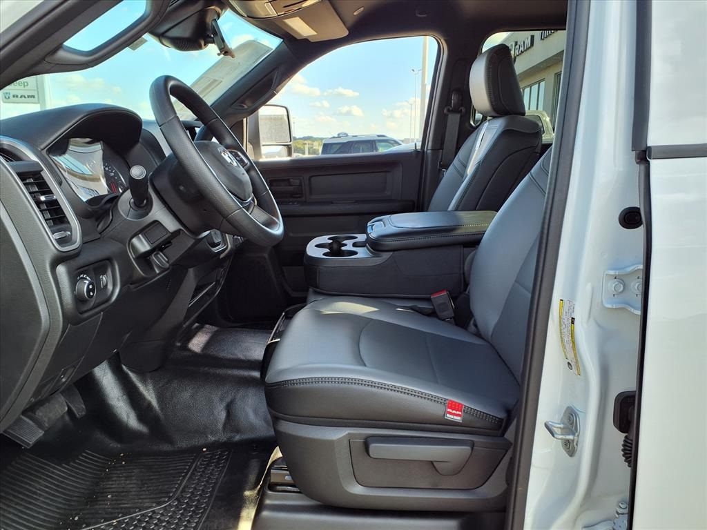 2026 Ram 2500 Tradesman photo 12