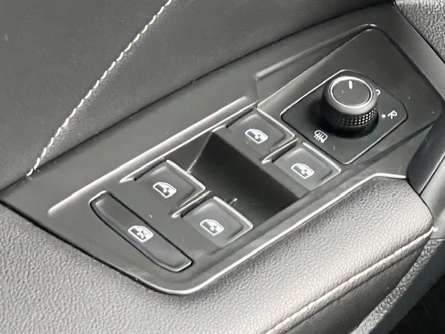 2024 Volkswagen Tiguan SE Wolfsburg Edition photo 29