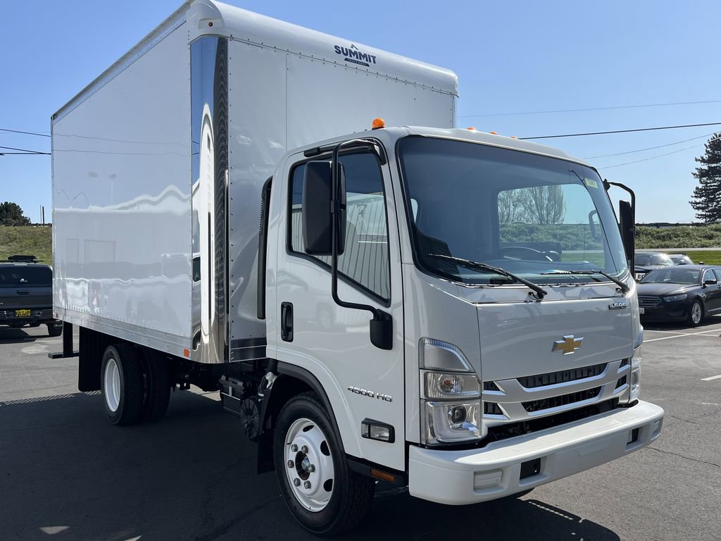 2025 Chevrolet Silverado 4500HD photo 3