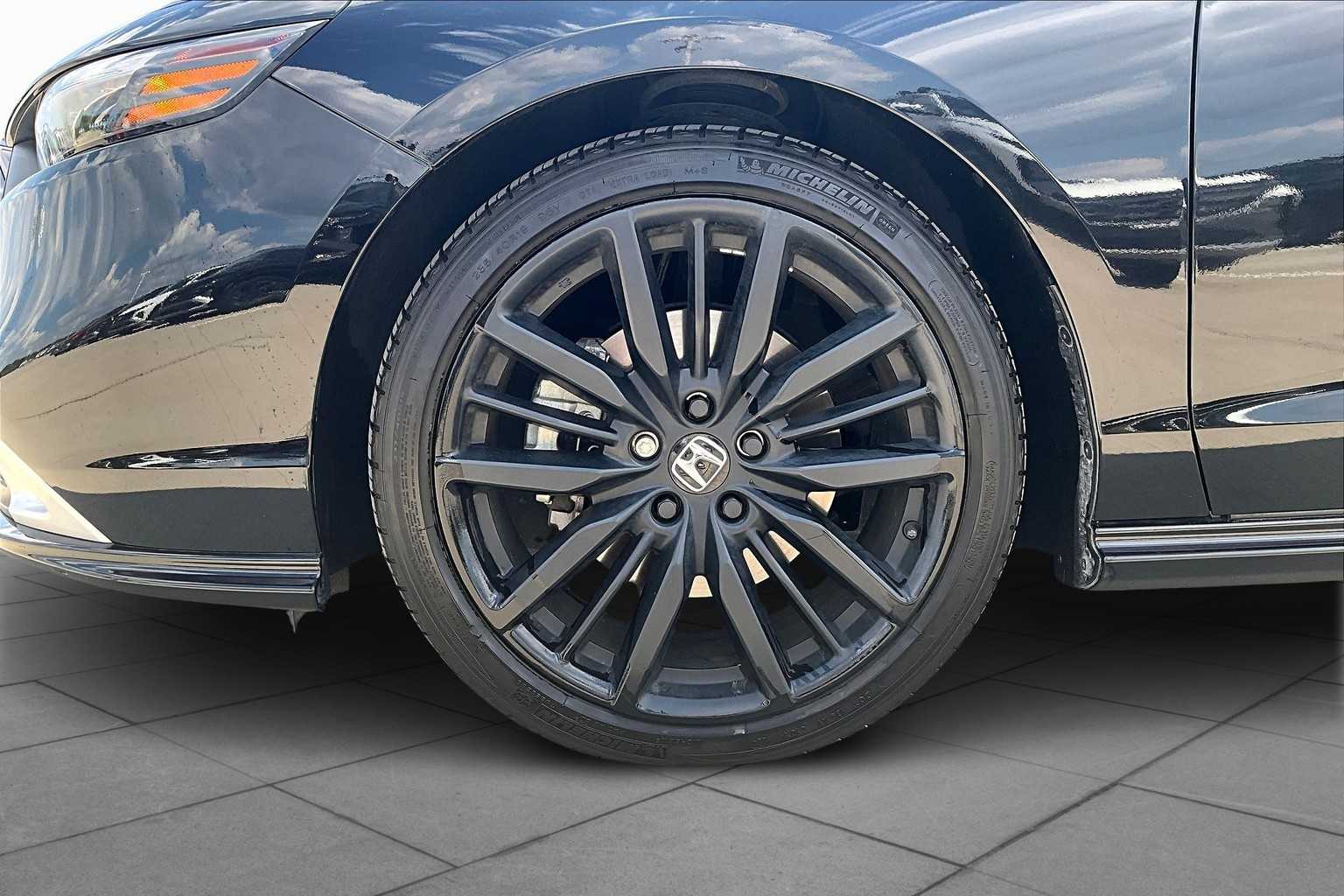 2024 Honda Accord Hybrid Touring photo 9