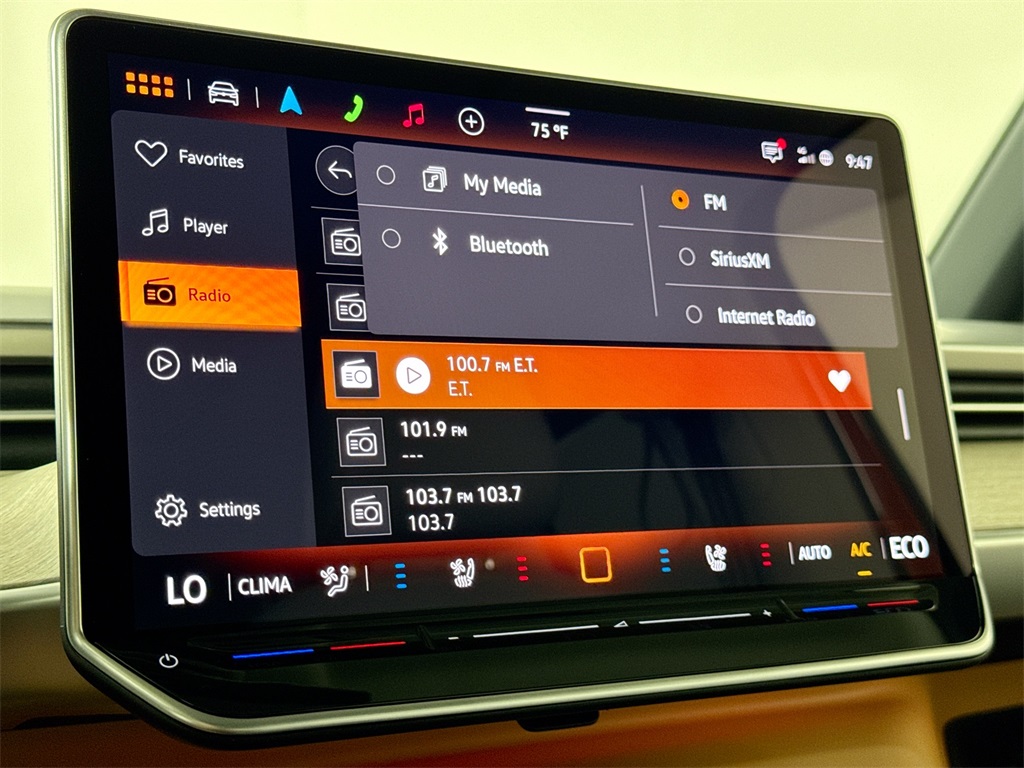 2025 Volkswagen ID. Buzz Pro Plus photo 29
