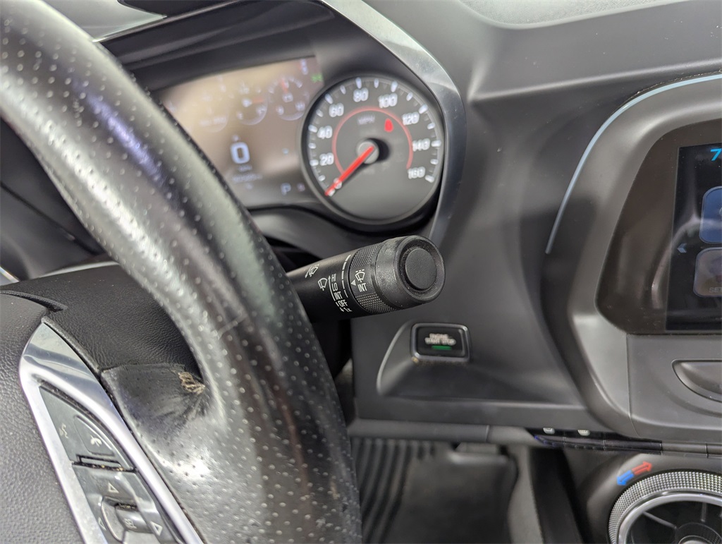 2017 Chevrolet Camaro 2LT photo 21