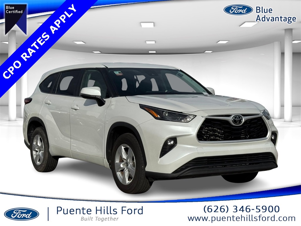 2024 Toyota Highlander LE's photo
