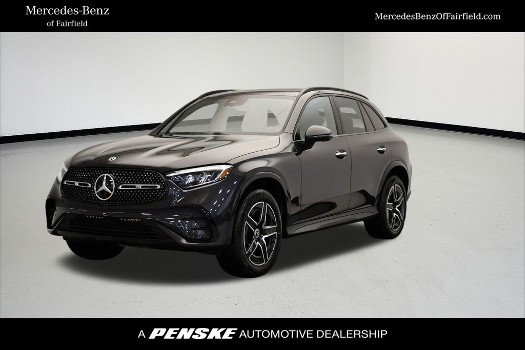 2026 Mercedes-Benz GLC Base's photo