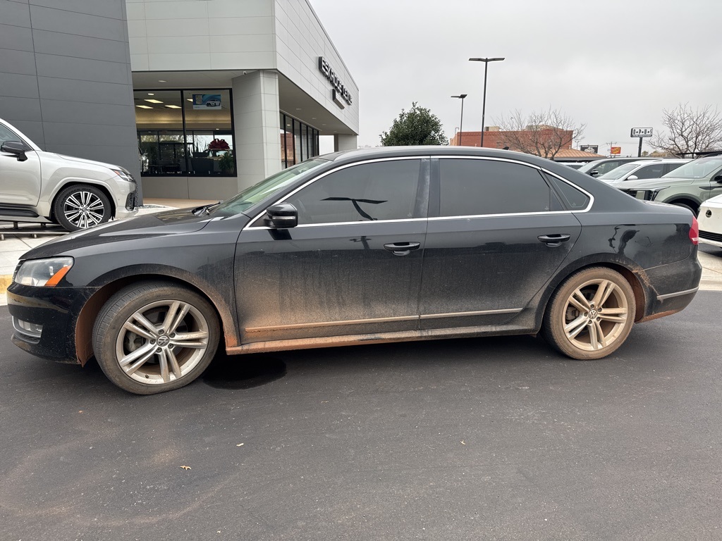 2014 Volkswagen Passat SEL Premium's photo