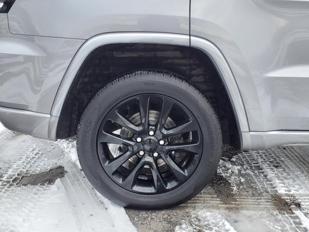 2020 Jeep Grand Cherokee Altitude photo 9