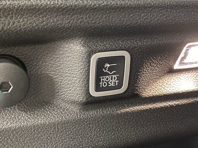 2025 Jeep Grand Cherokee Limited photo 16