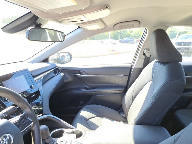 2023 Toyota Camry LE photo 13
