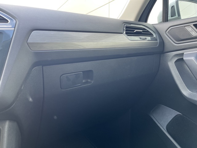 2020 Volkswagen Tiguan SE photo 44