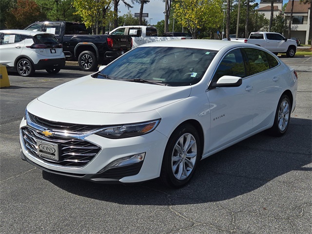 2023 Chevrolet Malibu 1LT photo 2