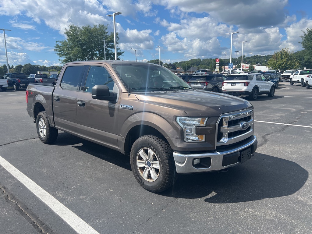 2015 Ford F-150 XLT photo 2